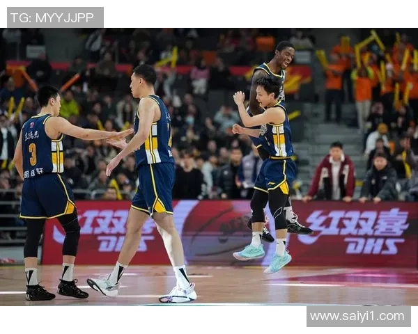 深圳篮球队引领最新篮球配合TOP10榜单精彩瞬间回顾